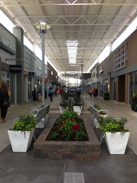 Toronto PREMIUM OUTLETS Re-Opened