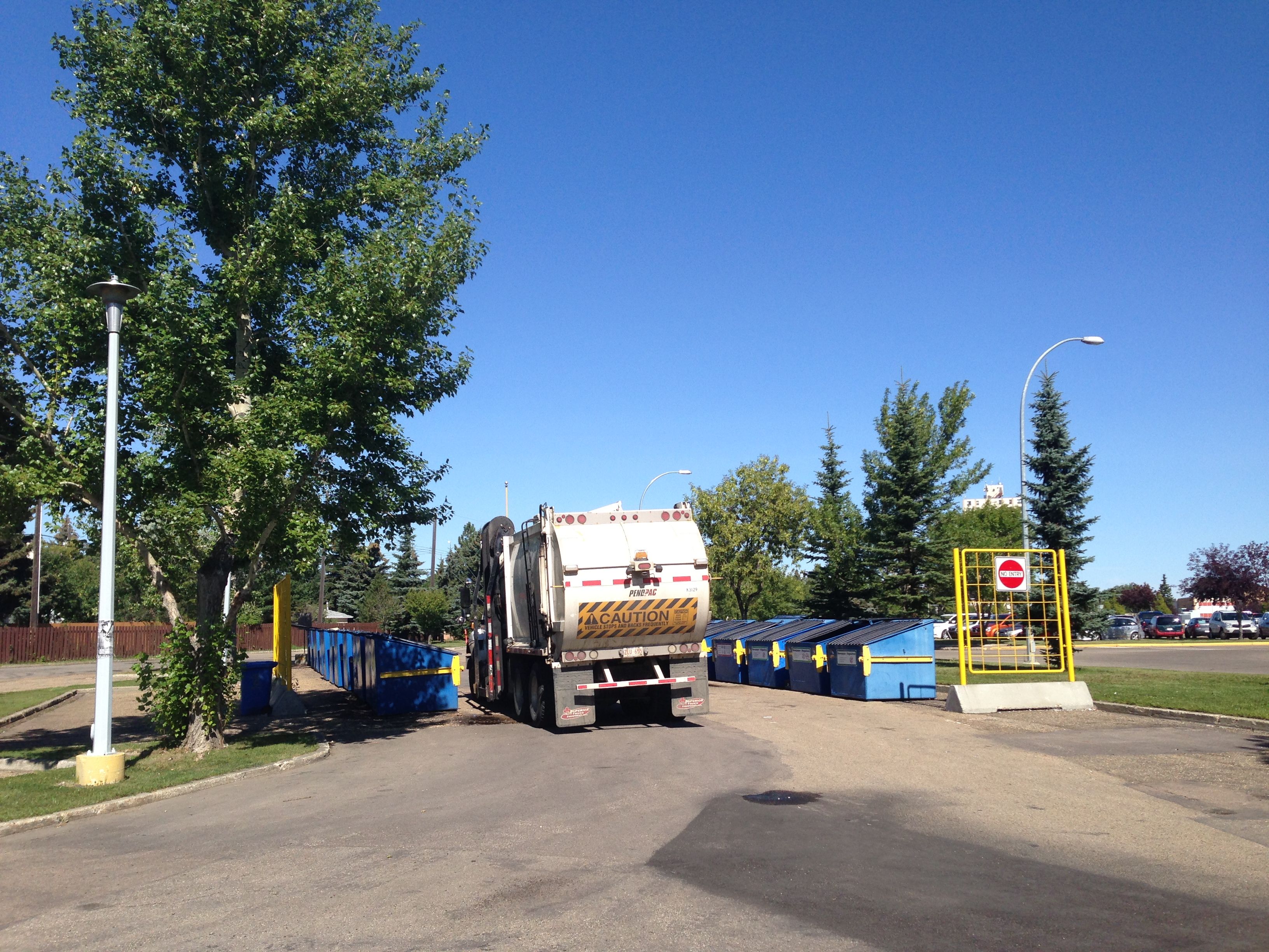 City of Edmonton concerned over illegal dumping - Edmonton | Globalnews.ca