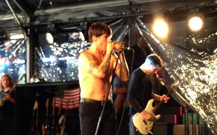 The Red Hot Chili Peppers played a private concert at Lululemon founder Chip Wilson's home in Vancouver on Saturday night. 