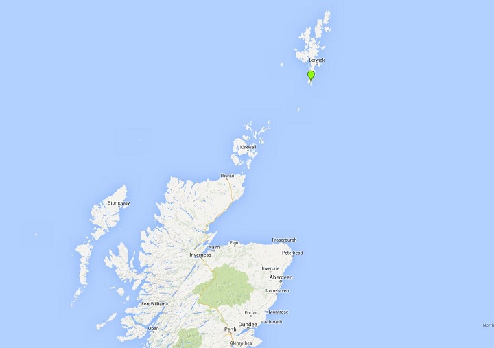 Four people have died after a helicopter carrying 18 from an offshore oil platform crashed into the North Sea off Scotland, near Sumburgh airport in Shetland.