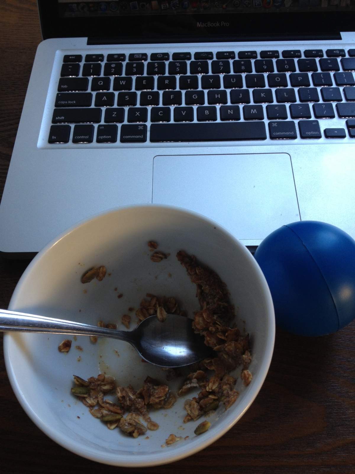 Eating at the computer