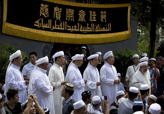 how chinese muslim celebrate chinese new year