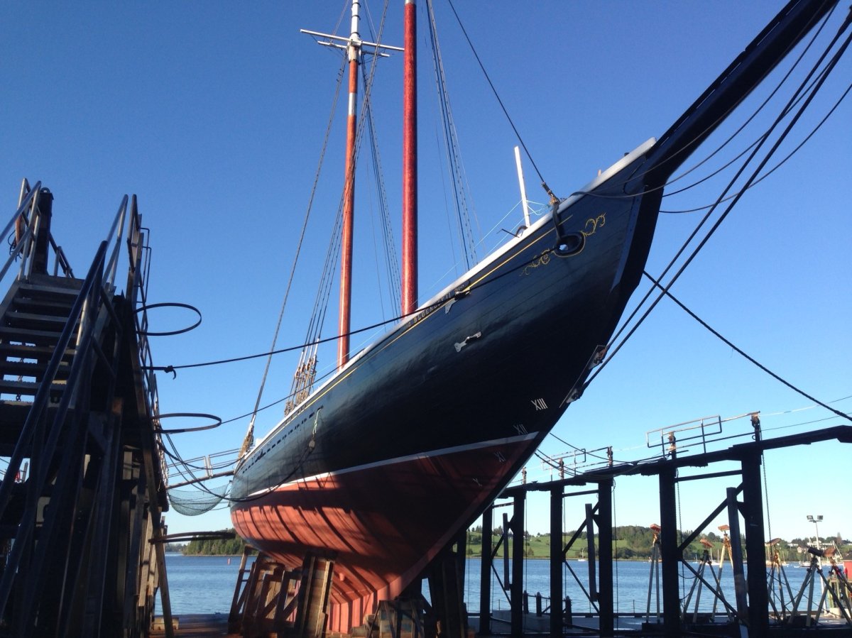 Minister calls for review of delayed Bluenose II restoration project - image