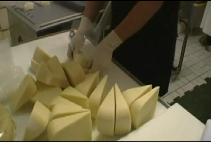 UPDATE: E. coli outbreak at Salmon Arm cheese company kills one - image