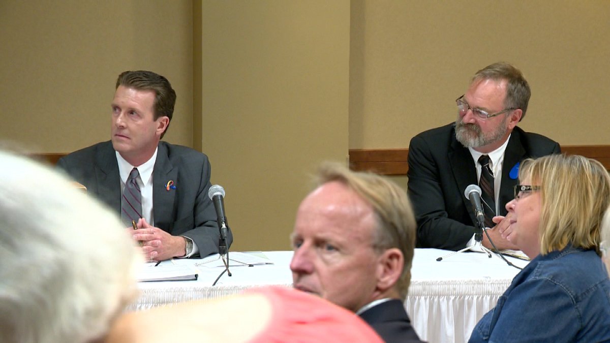 Mayor Michael Fougere, and Water Watch Spokesman, Jim Holmes debate the P3 plan.