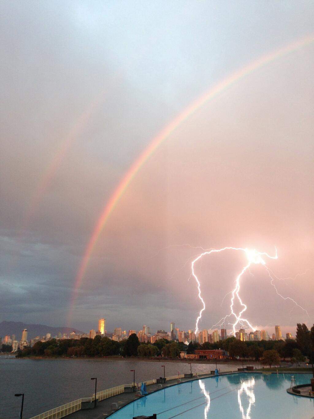 Both sides of the storm. Credit: Ted Morgan.