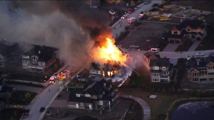 UPDATE: Fire crews battle massive Bearspaw blaze - Calgary | Globalnews.ca