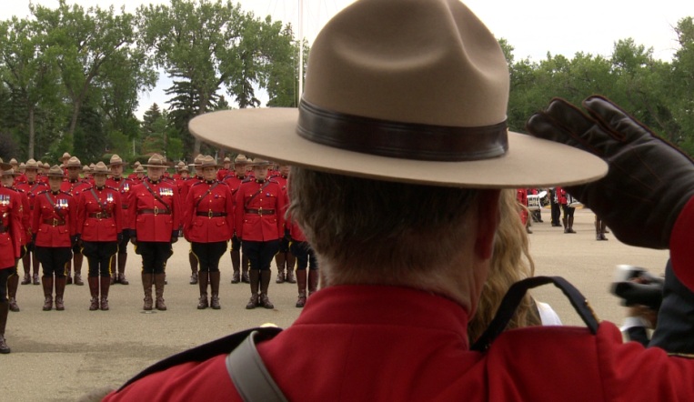 Alberta RCMP announces child abuse centres to get full-time officers