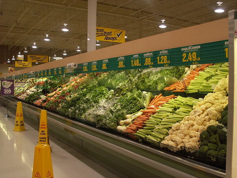 Manitoba Superstore and Extra Foods workers have voted in favour of a new contract.