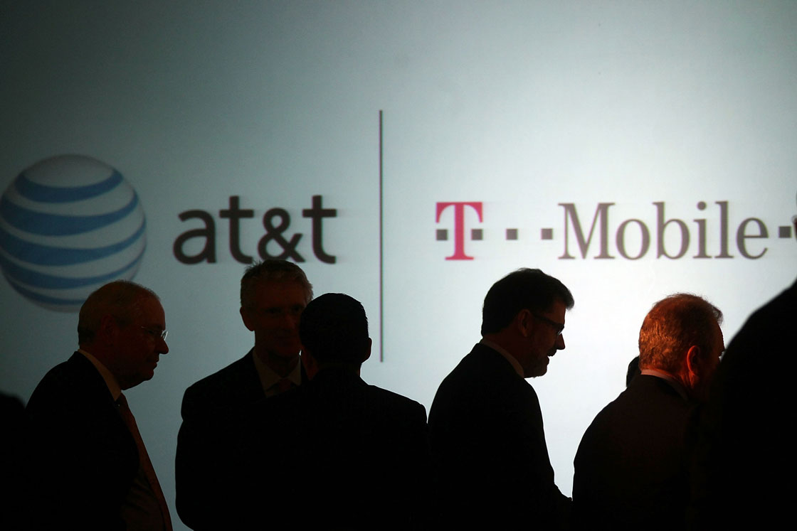 U.S. wireless carriers like AT&T and T-Mobile did not file deposits by a Tuesday deadline to take part in an auction for wireless airwaves next year, an analyst said this week. 