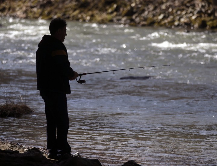 Deadbeat parents who don't pay child support could be denied hunting and fishing licences in Saskatchewan.
