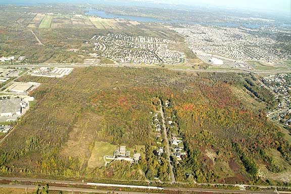 An aerial glimpse of the disputed area of Angell Woods in Beaconsfield, Que.
