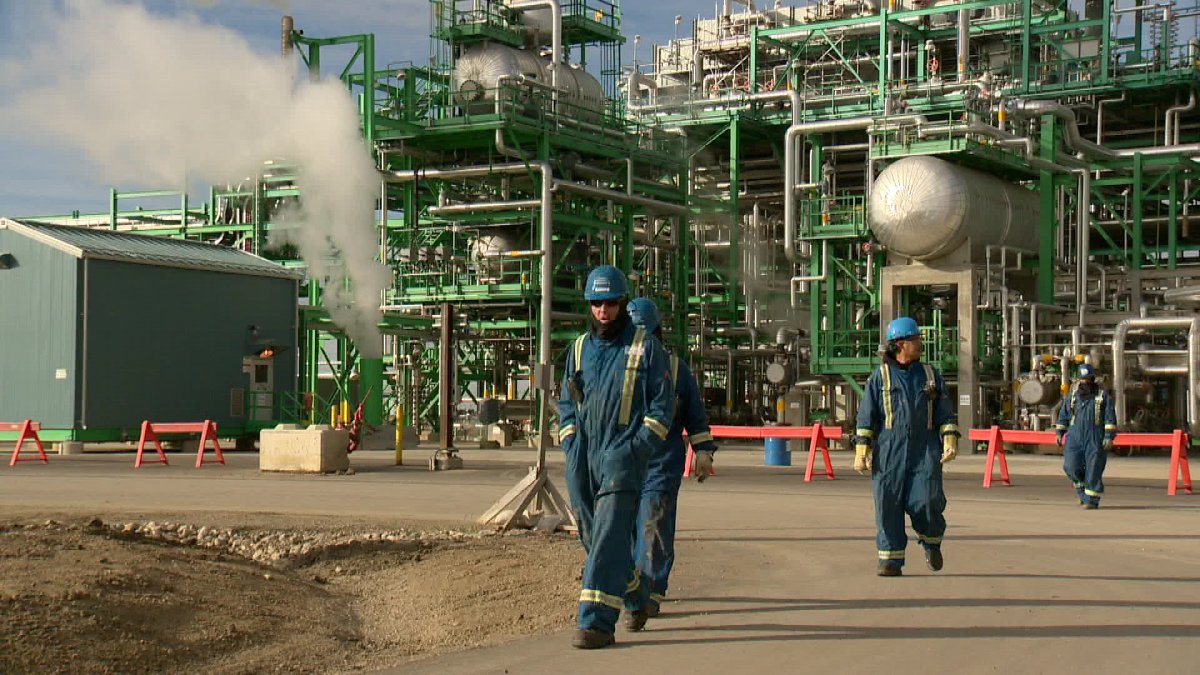 About 800 unionized workers are employed by the Federated Co-operatives refinery in Regina.