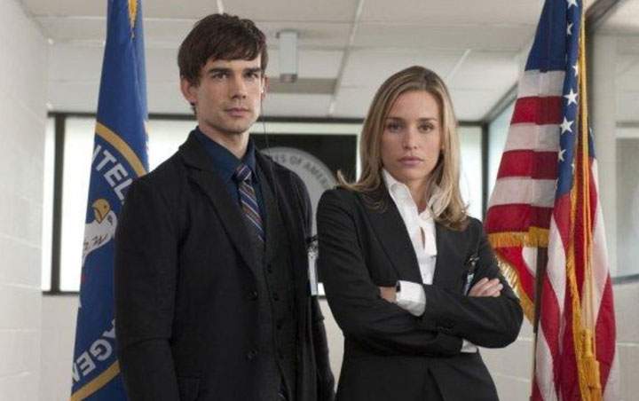 Christopher Gorham and Piper Perabo star in "Covert Affairs.".