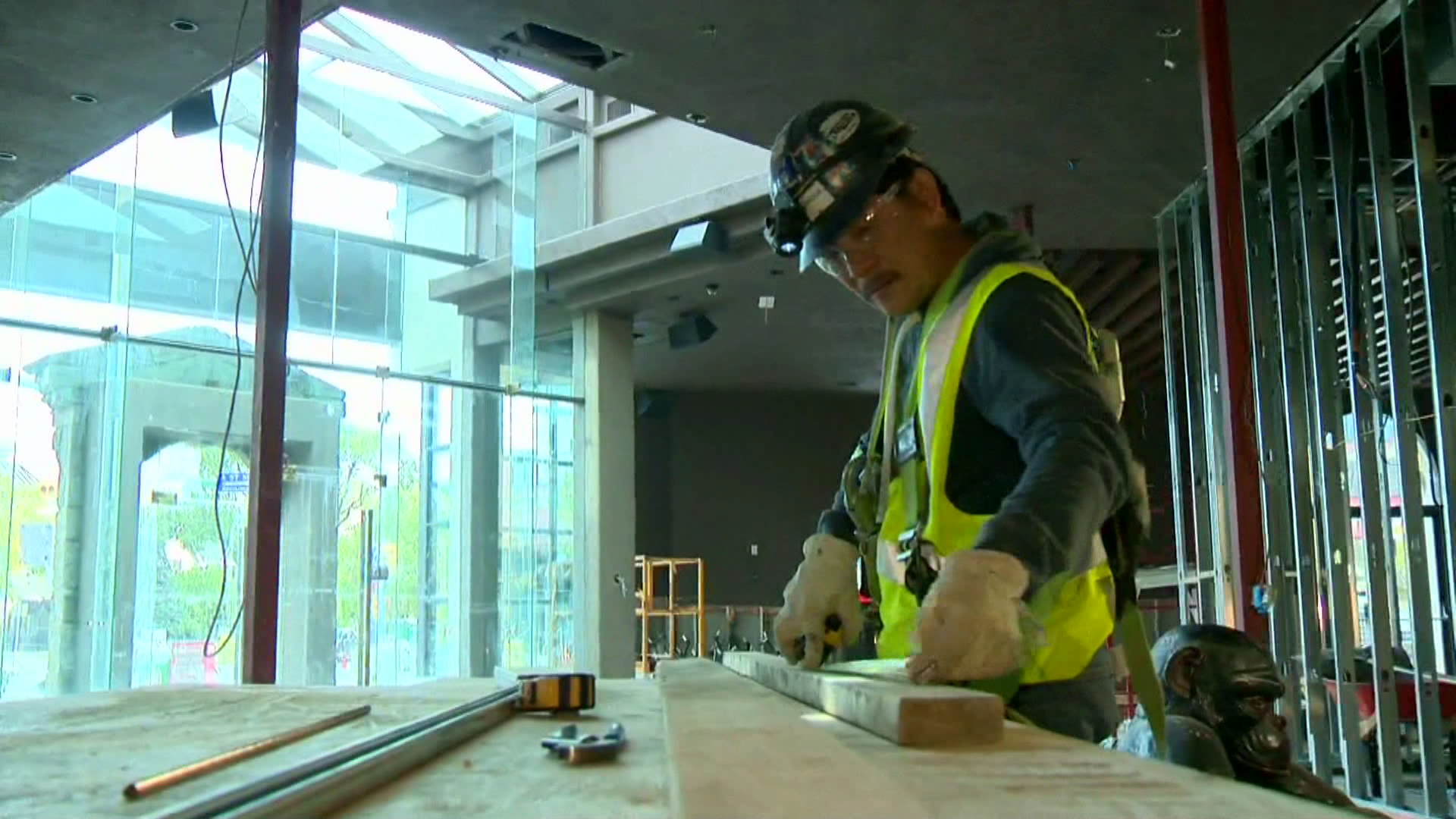 Earls Tin Palace Mission Calgary flooding Globalnews.ca