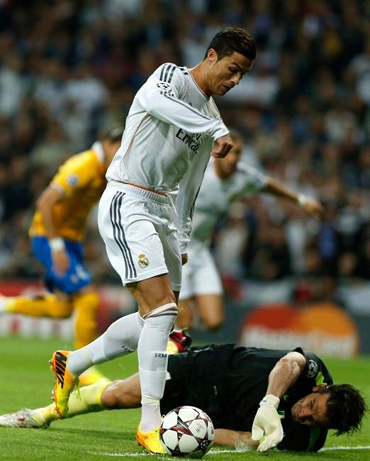 Injured Gianluigi Buffon set to miss Italy’s World Cup opener against ...