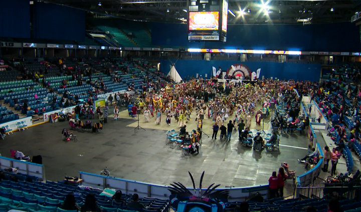 Saskatoon Public Schools hosts first powwow in more than two years