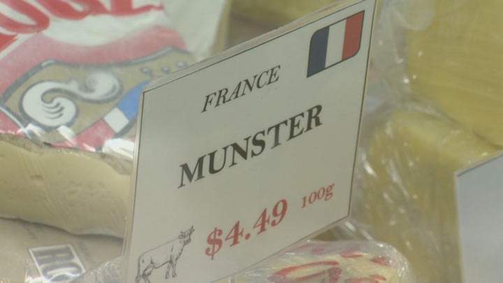 Munster cheese in an Ottawa cheese shop Oct. 30, 2013. Global News