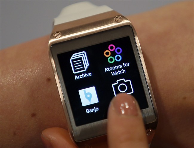 Samsung has sold 800,000 Galaxy Gear smartwatches - image