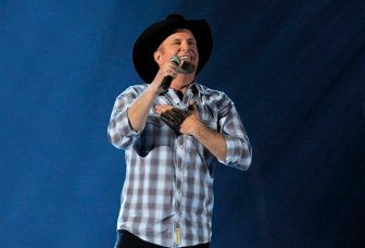 Garth Brooks sells out 2nd Edmonton show in 45 minutes