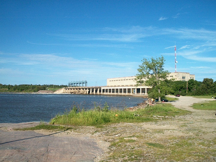 The Pine Falls hydro dam at Powerview.