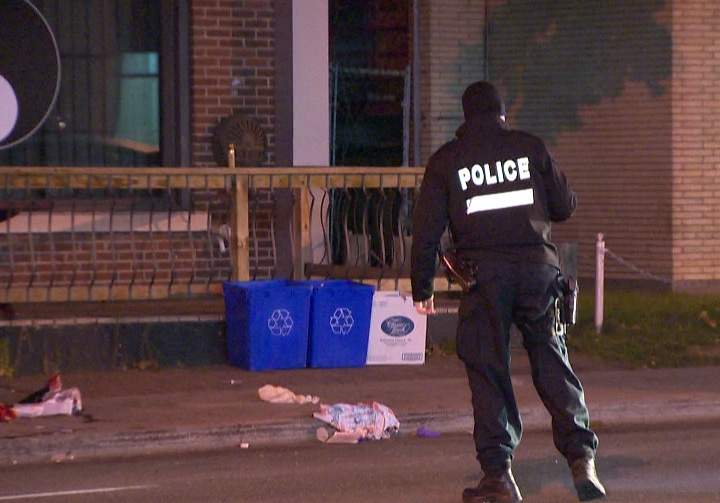Man in critical condition after stabbing on St. Laurent - Montreal ...