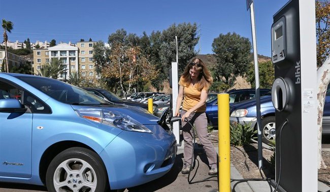 Electric vehicle chargers to be installed at most ONroutes by summer 2022