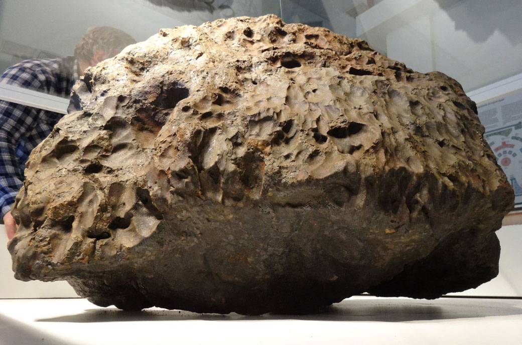 METEORページ Meteorite that exploded over Russia 4.4 billion years old, new