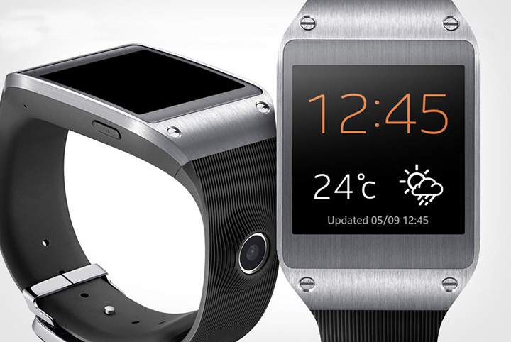 The Samsung GALAXY Gear oozes class with slightly curved glass and takes pix and vids