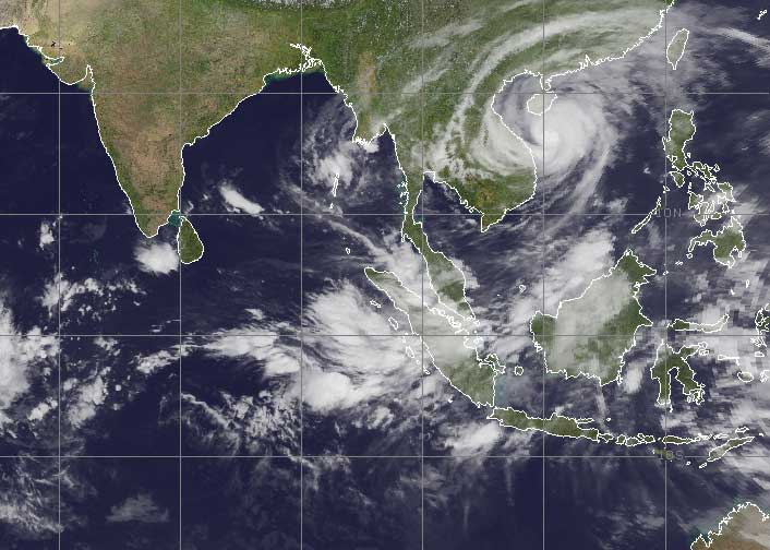 Typhoon Haiyan approaches Vietnam on Saturday, Nov. 9.