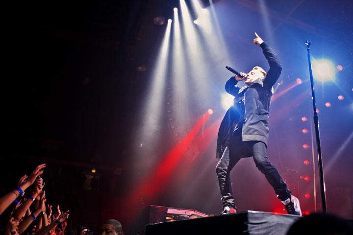 Macklemore performs at the UIC Pavilion on November 4, 2013 in Chicago, Illinois.