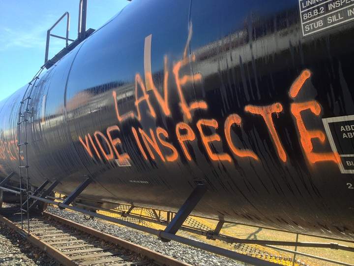 Graffiti covered train in Lac-Megantic, Que.