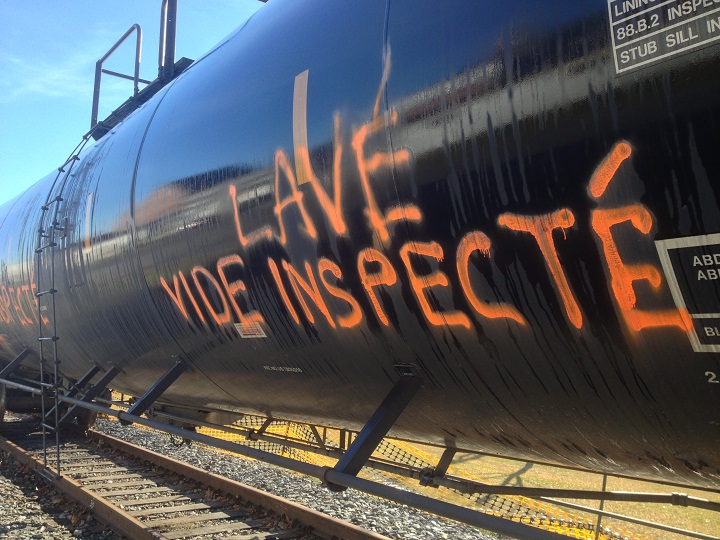 Graffiti covered train in Lac-Megantic, Que.