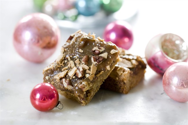 Taking the time to make a simple edible gift is a special way to infuse a present with a personal touch that's an alternative to that ubiquitous bottle of wine.