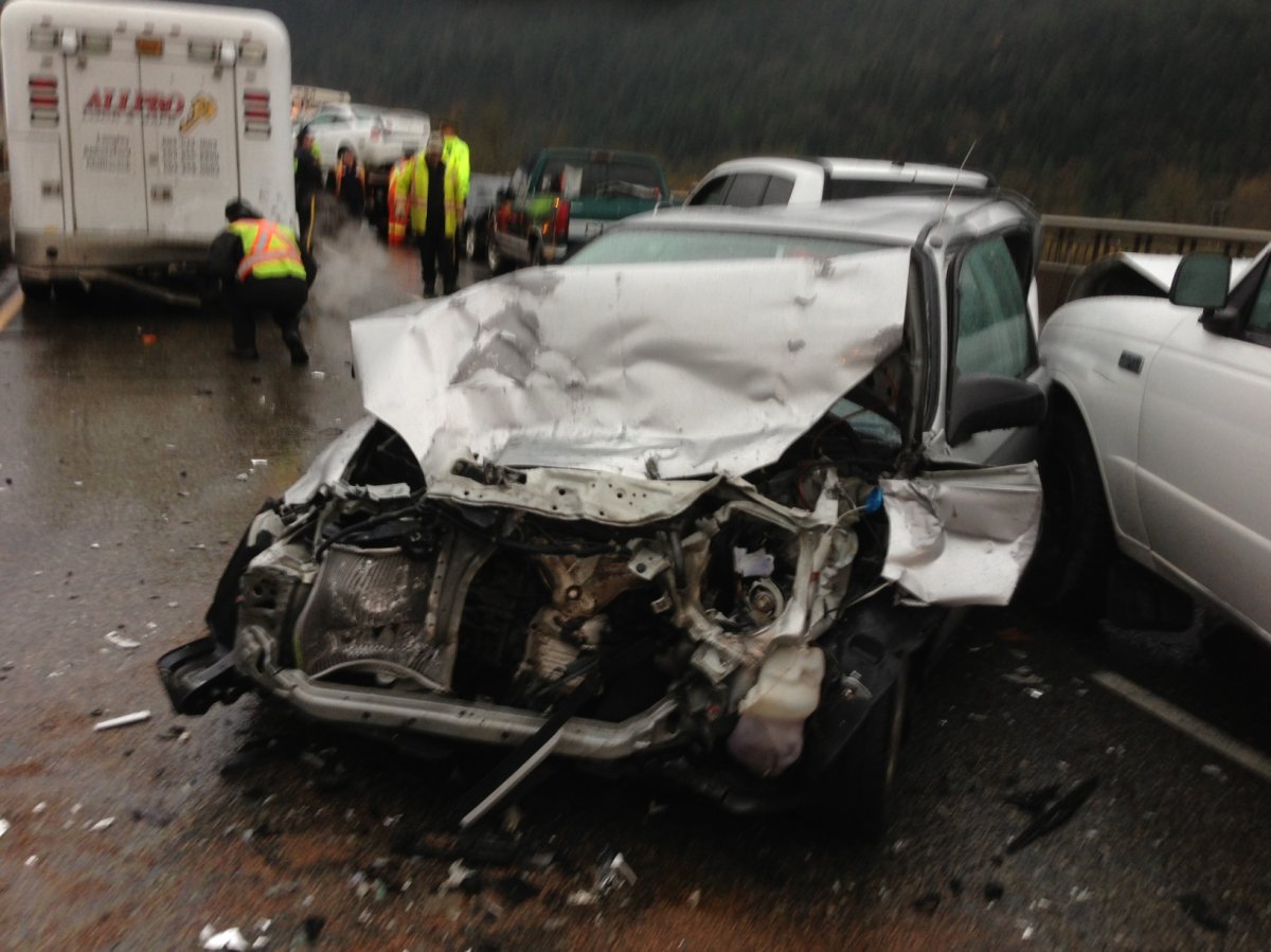 Highway 1 re-opens after massive, multi-vehicle pile-up involving bus ...