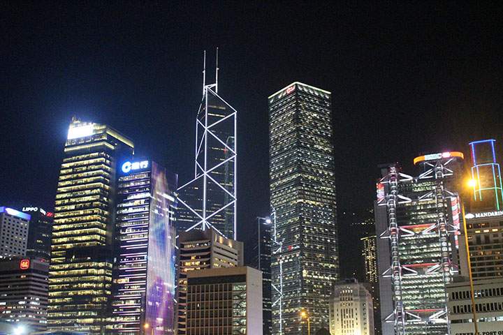 The EOS Rebel SL-1 is small and light for travel but shoots prosumer pix like this Hong Kong skyline