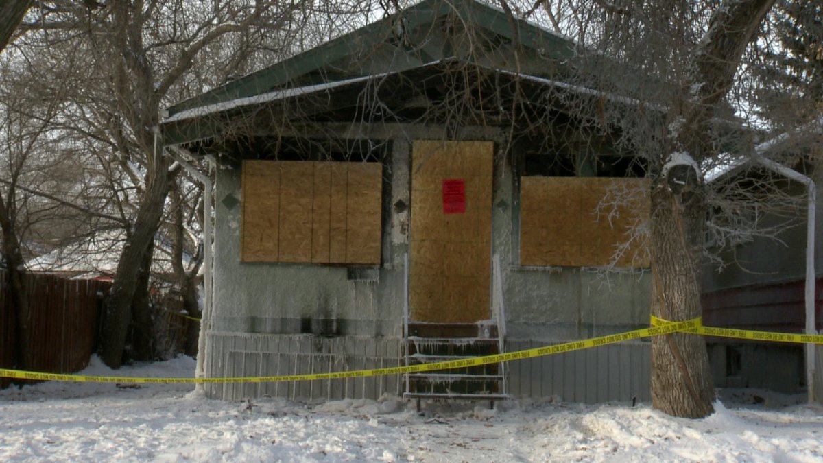 Fire destroys home in Regina - image