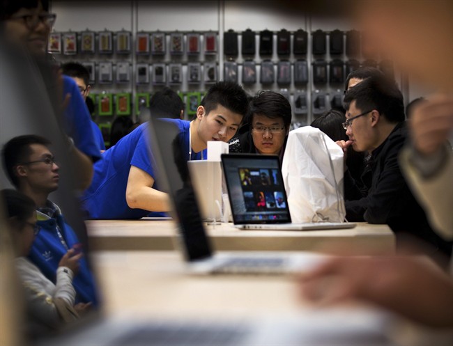 41 per cent of post-secondary students plan to buy some sort of tech gadget before heading back to campus this fall and 38 per cent of students plan to buy a new computer, according to a survey released Monday.