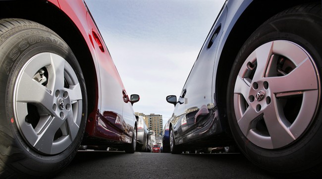 Long-term car loans can be risky, say experts, but more and more Canadians are opting for them.