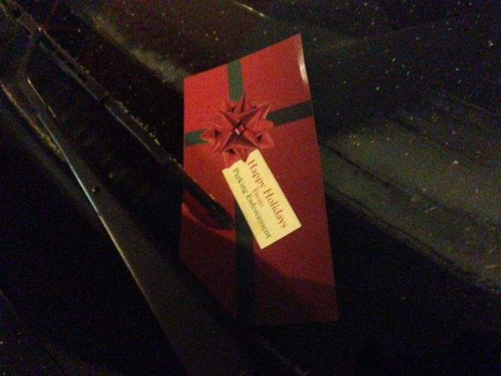 The City’s ‘Holiday Notice Program’ encourages Edmontonians to pay it forward.
