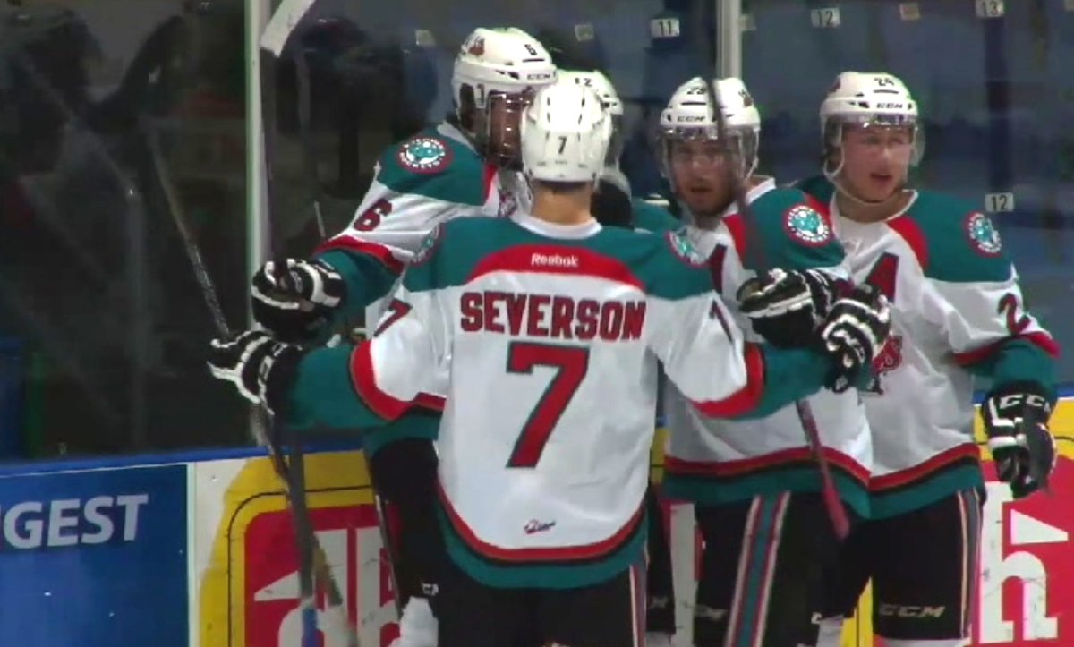 Seven game winning streak pushes Rockets into tie for first in WHL - image