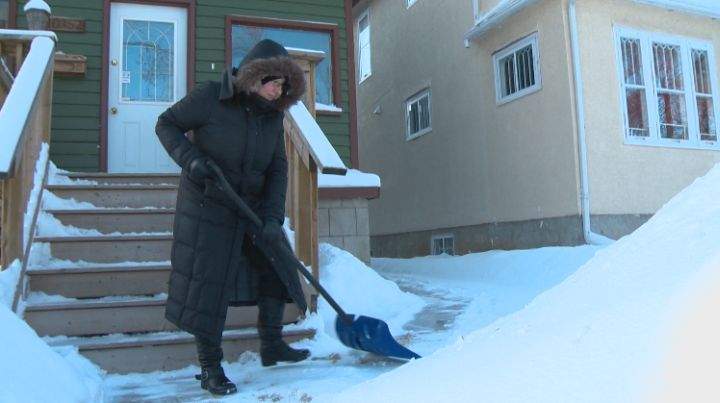 City councillor looks into residential windrow removal policy - image