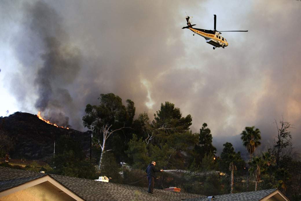 Wildfire rages near Los Angeles, California