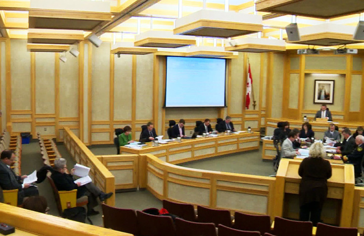 Saskatoon city council meets Monday to discuss better communication during service disruptions, streetscape and a broader bicycle program.