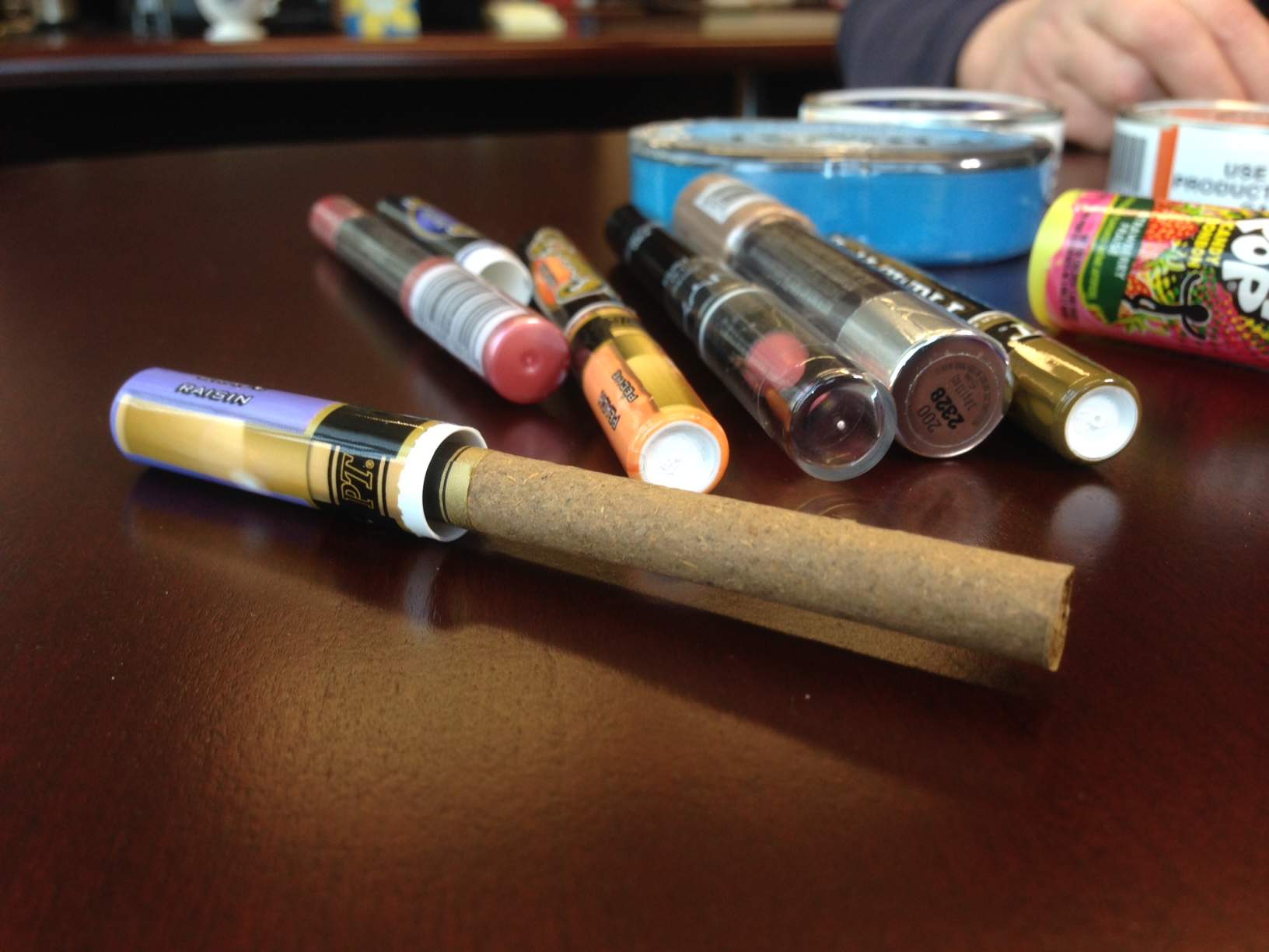Health Canada cracking down on flavoured smokes