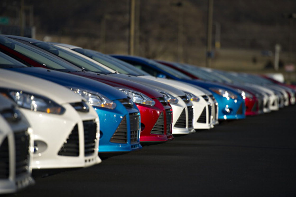 A new report suggests 2014 will rank as one of the best years on record for Canadian auto sales.