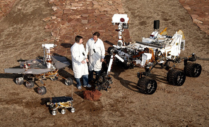Generations of Mars rovers get bigger and better. The Spirit and Opportunity test spacecraft (left), Pathfinder spare (centre) and the Curiosity test rover (right). (NASA/JPL/Caltech)