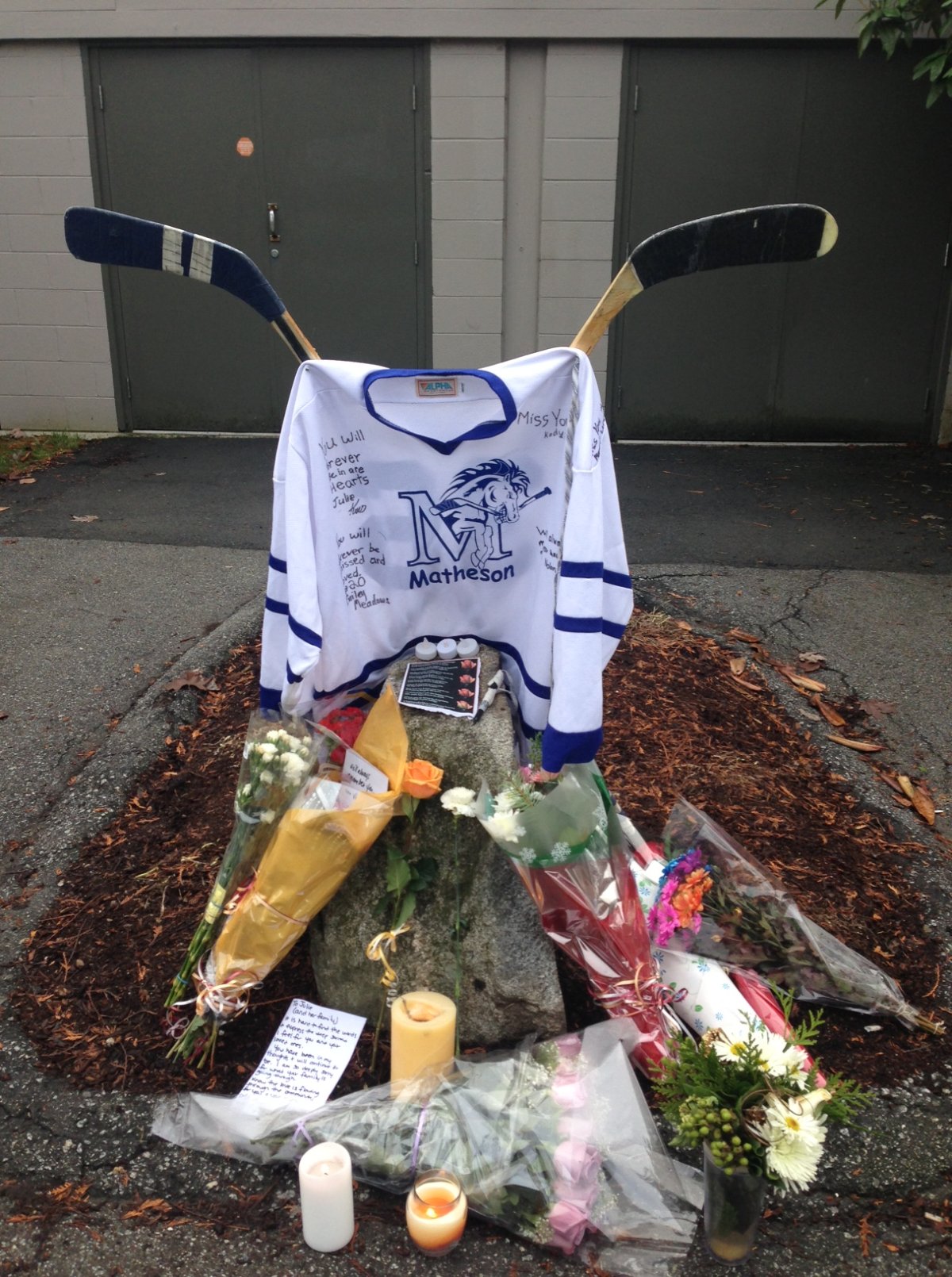 A memorial to Julie Paskall outside the Newton Rec Centre.