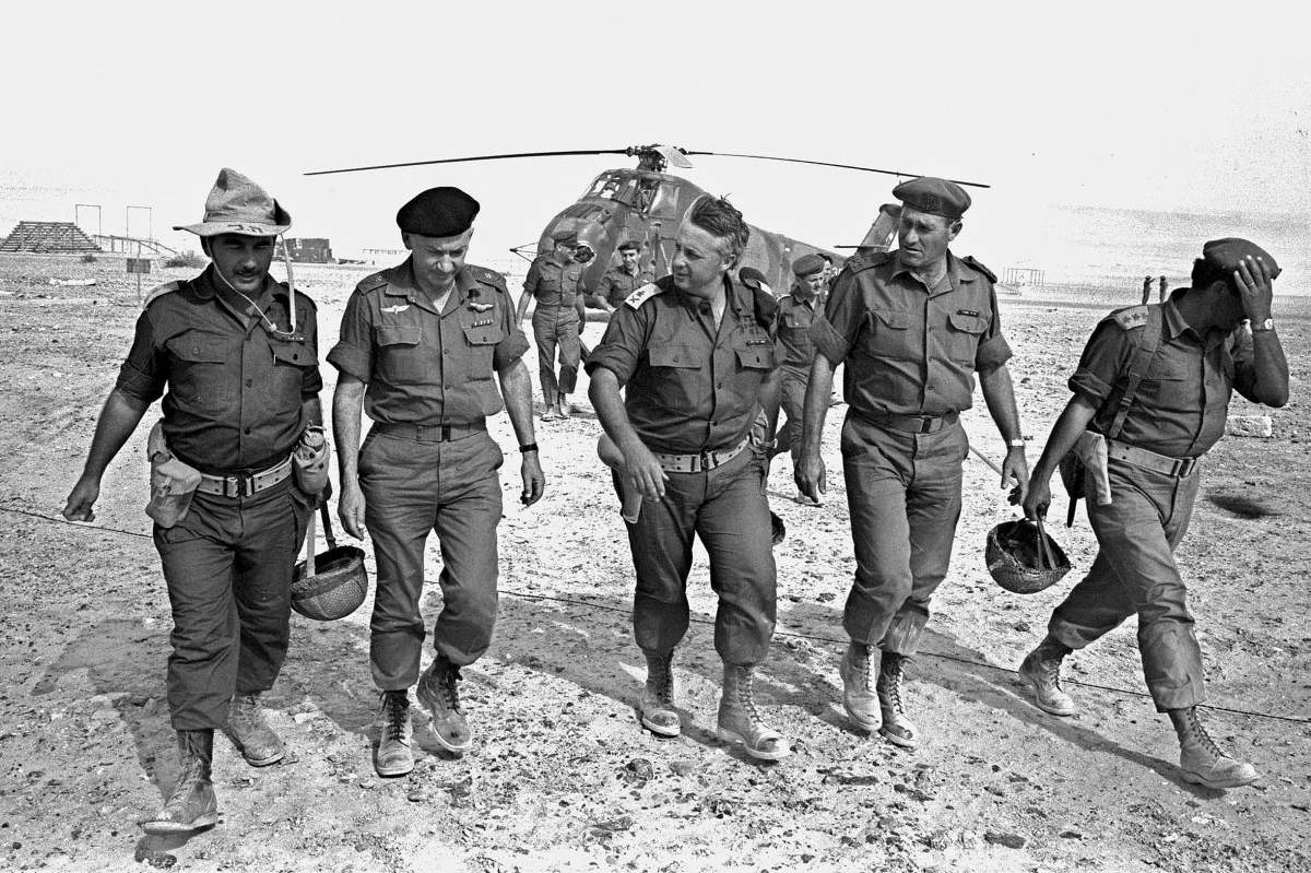 File photo of Israeli Prime Minister Ariel Sharon (C), in the Neguev desert on June 1, 1967 few days before the Six Day Arab Israeli war.(Balkis Press/ABACAPRESS.COM)