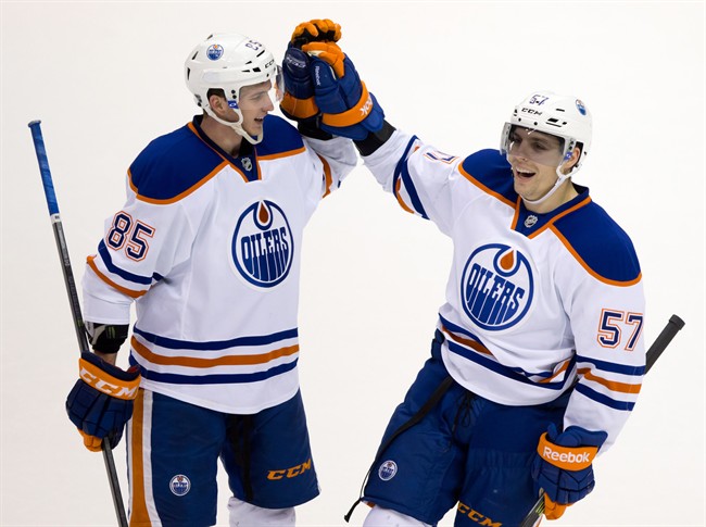 Perron scores 3 as Oilers beat Canucks 4-2 - image